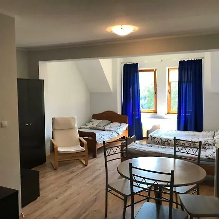 홈스테이 Goscinne Magdalena *